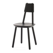 Čierna stolička z masívu EMKO Naïve (Jedálenské stoličky)